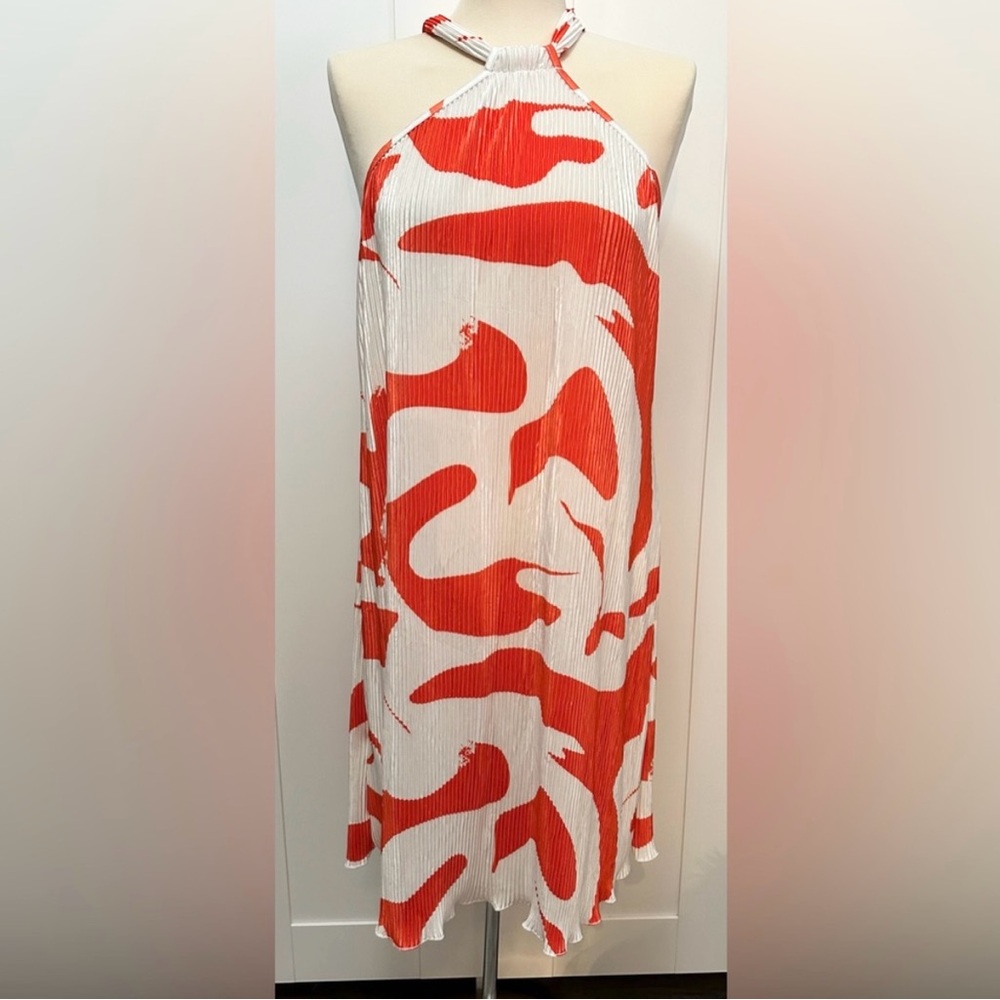 Halter Dress Accordion Material Orange And White Sz LG NEW!